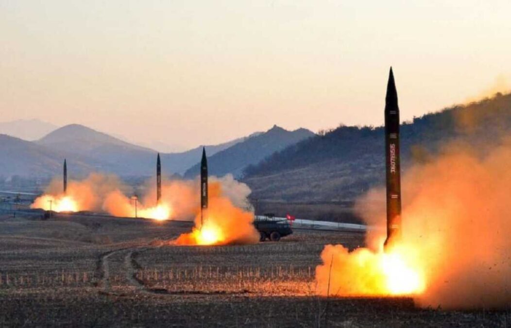 උතුරු කොරියාවෙන් බැලැස්ටික් මිසයිල ප්‍රහාර මාලාවක්