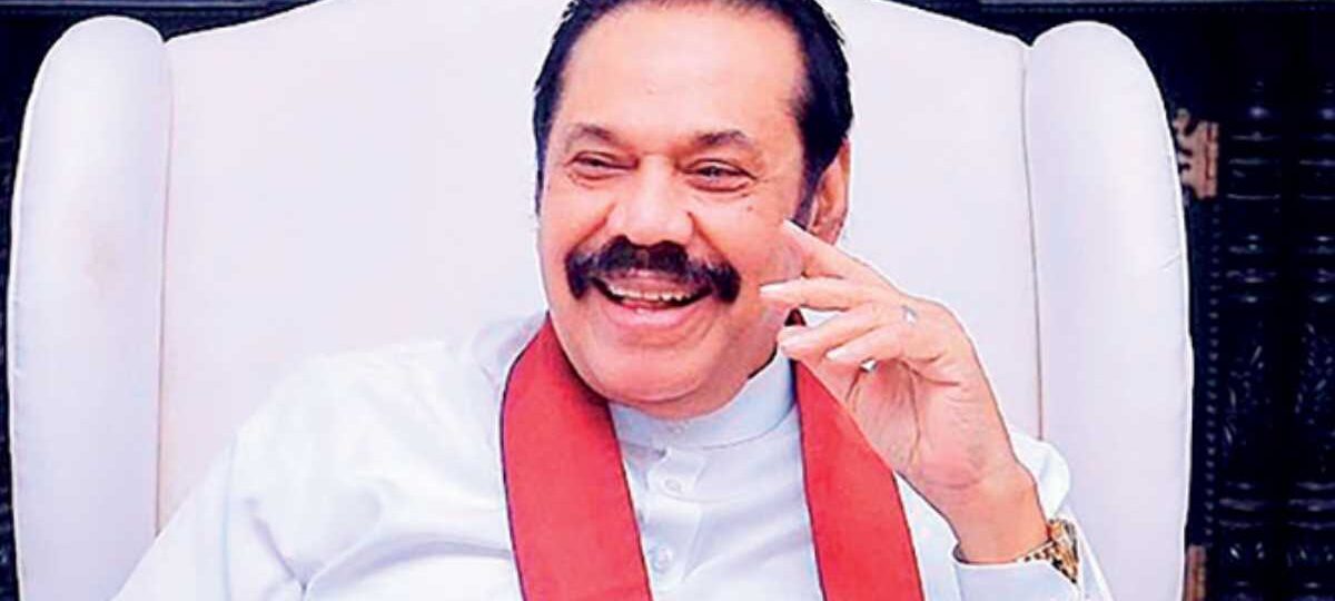 මහින්දට අත තියලා ආණ්ඩුව වැඩ වරද්ද ගන්නවා
