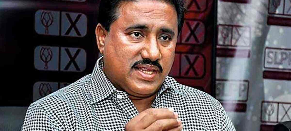 ආණ්ඩුවට එරෙහිව නයයි මුගටියයි එකතු වුණා.. කොච්චර ලස්සනද