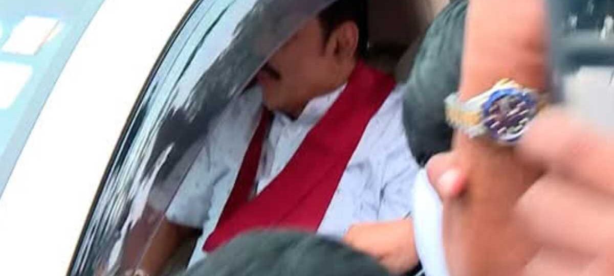මහින්ද අල්ලස් කොමිසමට එයි