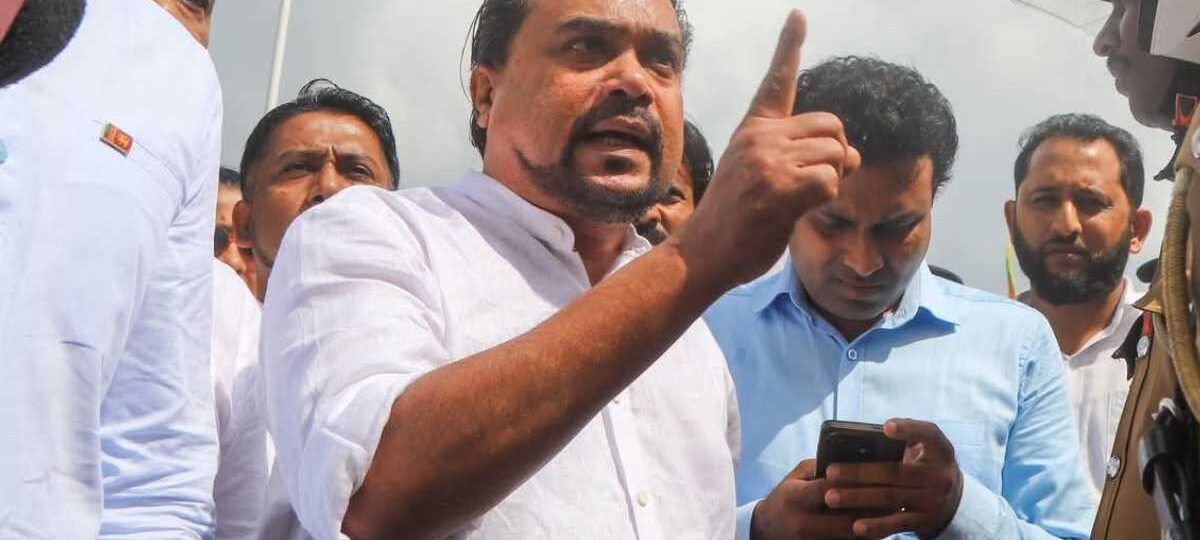 “මේ රටේ මිනිස්සුන්ට හෙන ගහනවා” – විමල්