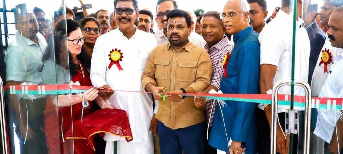 මඩකලපුව මහජන පුස්තකාලය ජනාධිපතිවරයා විවෘත කරයි