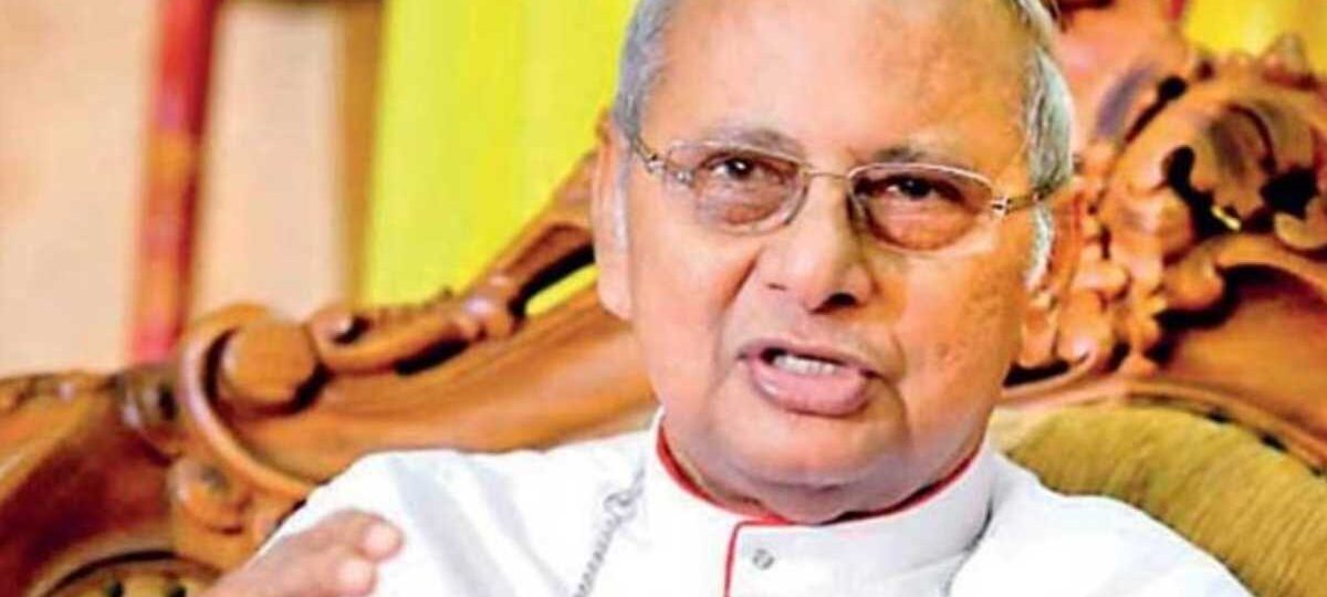 දේශපාලන නායකයෝ අඳින වස්ත්‍ර වලටවත් අඩුගානේ ගරු කරන්න ඕන