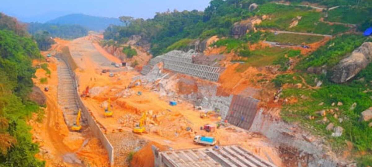රඹුක්කන – ගලගෙදර දක්වා සංවර්ධන කටයුතු ජනපති ප්‍රධානත්වයෙන් ඇරඹේ