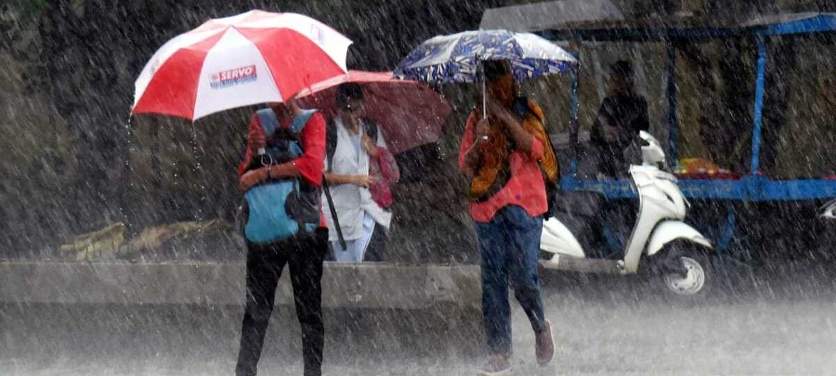 ප්‍රදේශ රැසකට තද වැසි