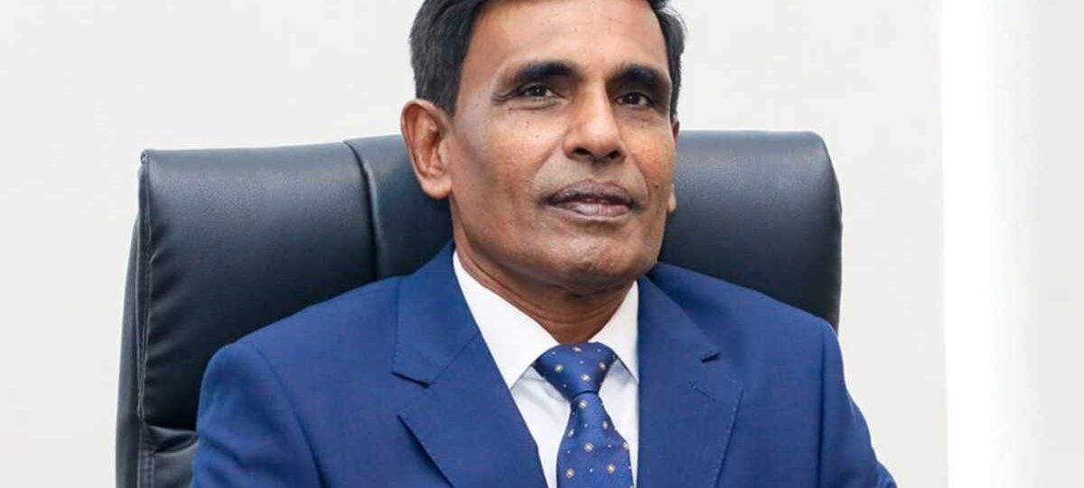 විදෙස්ගතව සැඟව සිටින හිටපු ඇමතිවරුන් කුදලාගෙන එනවා