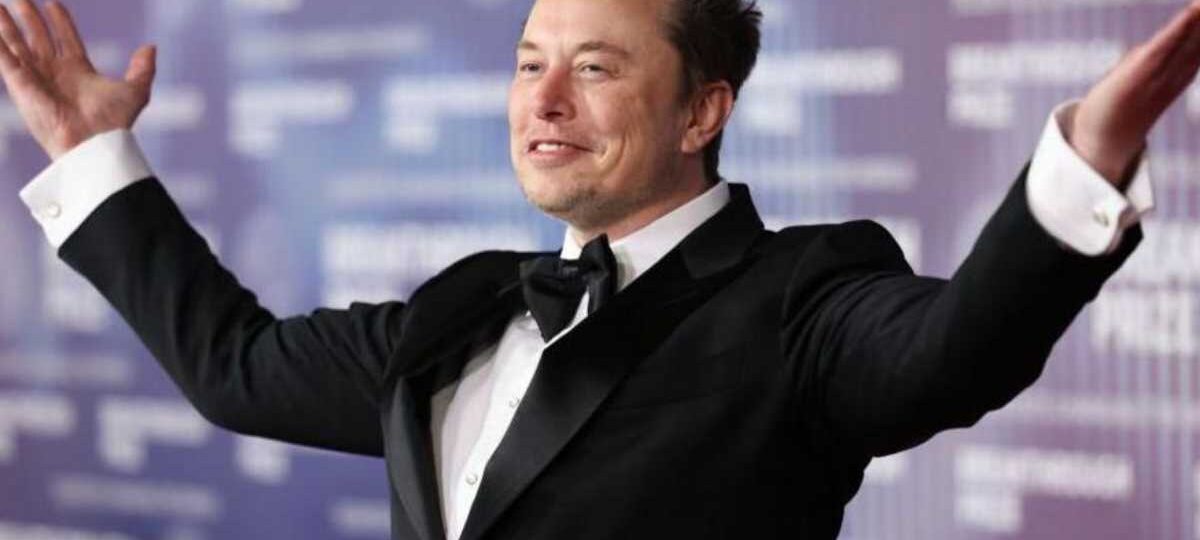 Elon Musk ලොව පළමු ට්රිලියනපතියා බවට පත්වෙයි