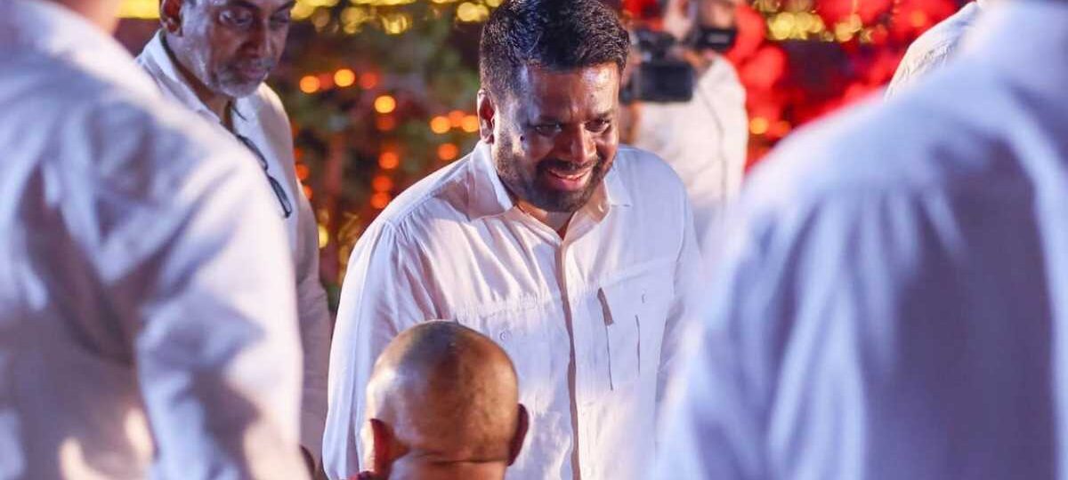 පොසොන් පොහෝ දින ආගමික වැඩසටහන් සඳහා ජනපති එක්වෙයි