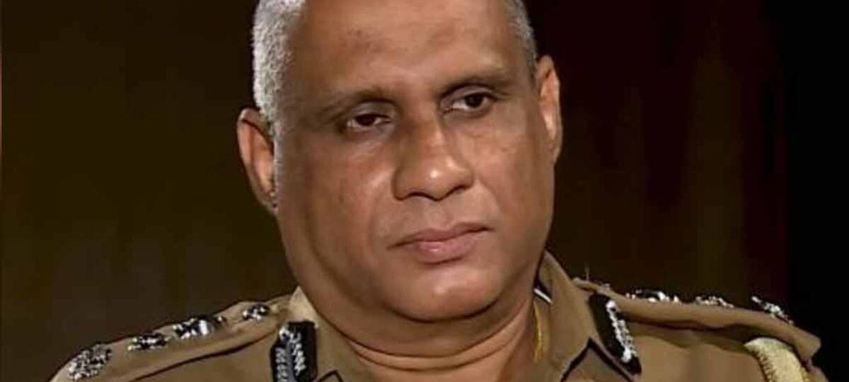 හිටපු පොලිස්පති සියදිවි නසාගනී