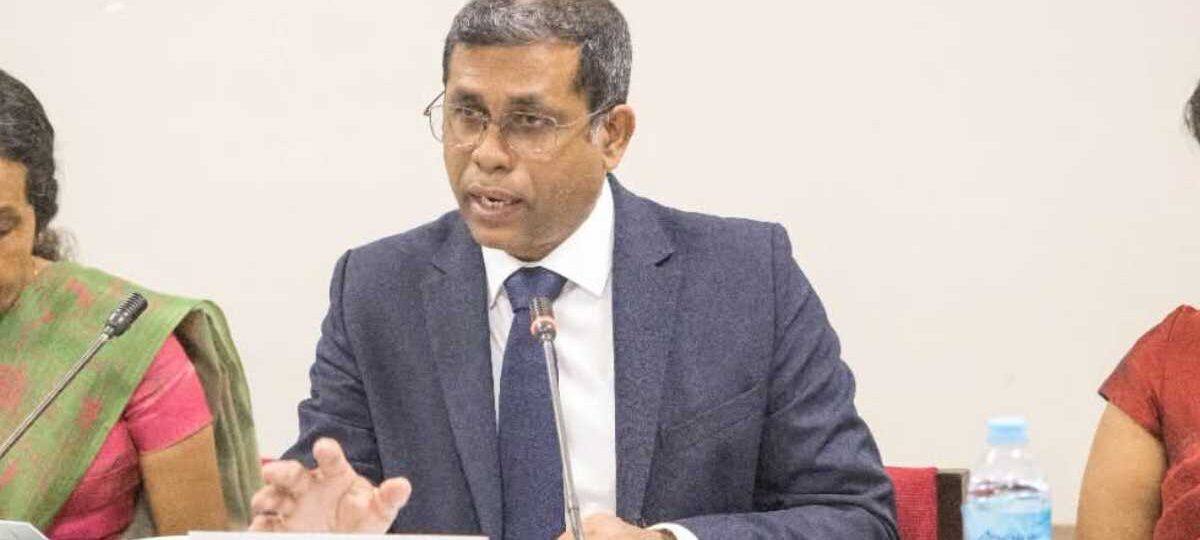 නිලධාරීන්ට පාතාල තර්ජන සහ දේශපාලන බලපෑම්.. කෝප් කමිටුවේදි හෙළිවෙයි