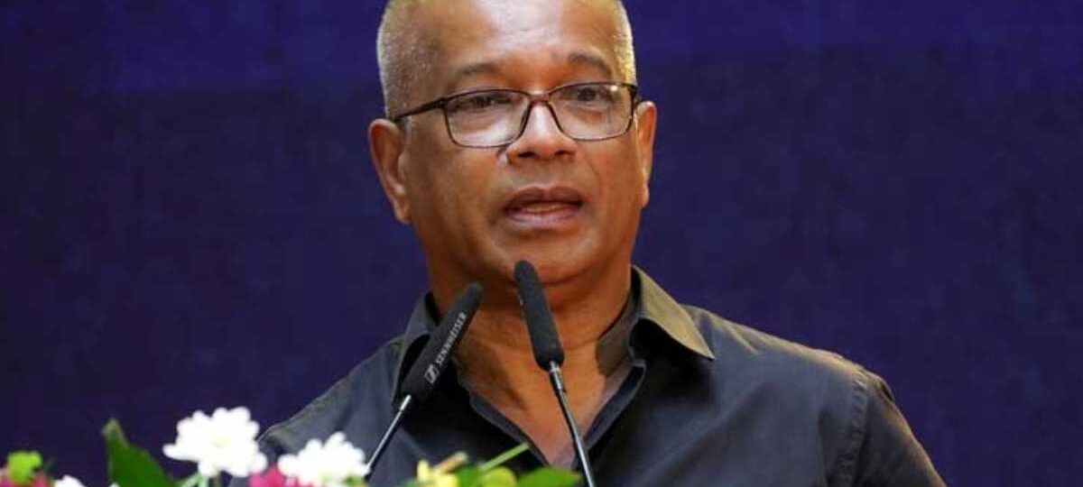 ඇති තරම් උද්ඝෝෂණ කරන්න.. මිල වැඩි කරන්නේ නෑ