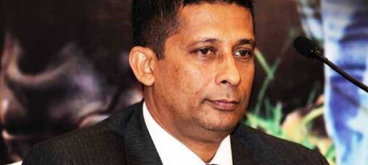 දුරකථන සහ ලැප්ටොප් පරිගණක මුරපද ලබාදෙන්නැයි සලේට නියෝග
